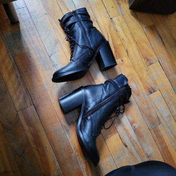 L'Intervalle Black Leather Lace-Up Boots - Picture 2 of 8